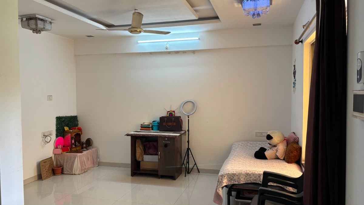 Private Room in Pimple Saudagar — photo 1 of 3